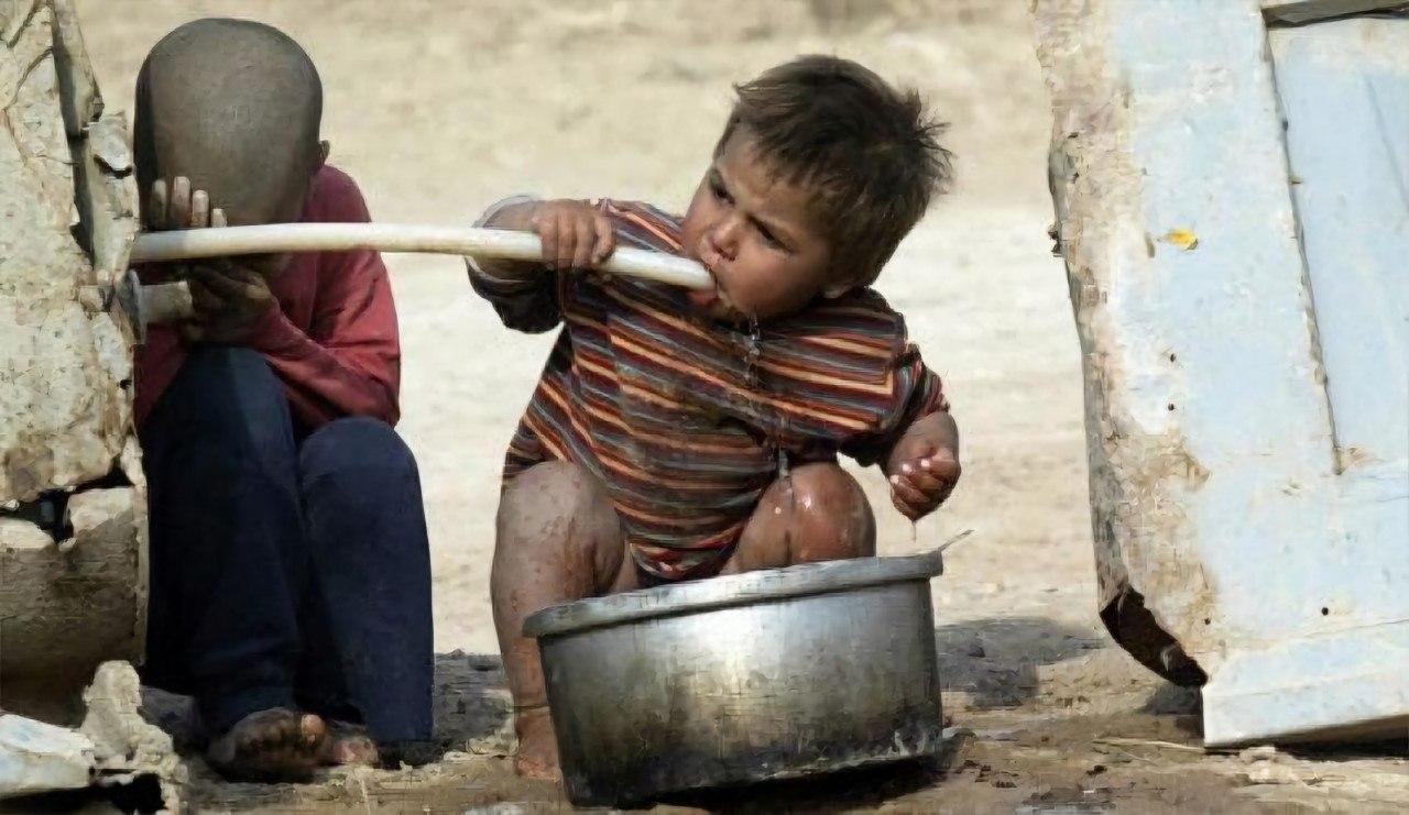 Operating Daily Potable Water Trucking Deliveries to Coastal Communities in Hodeidah